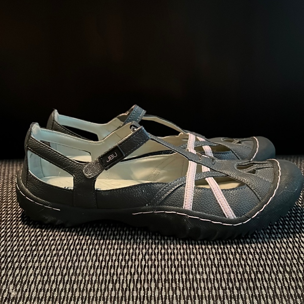 Women’s sandals